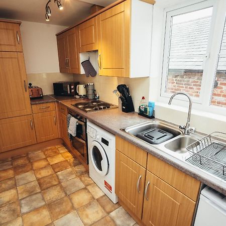 Cottages In Derbyshire, Oak Cottage Hazelwood Exteriör bild