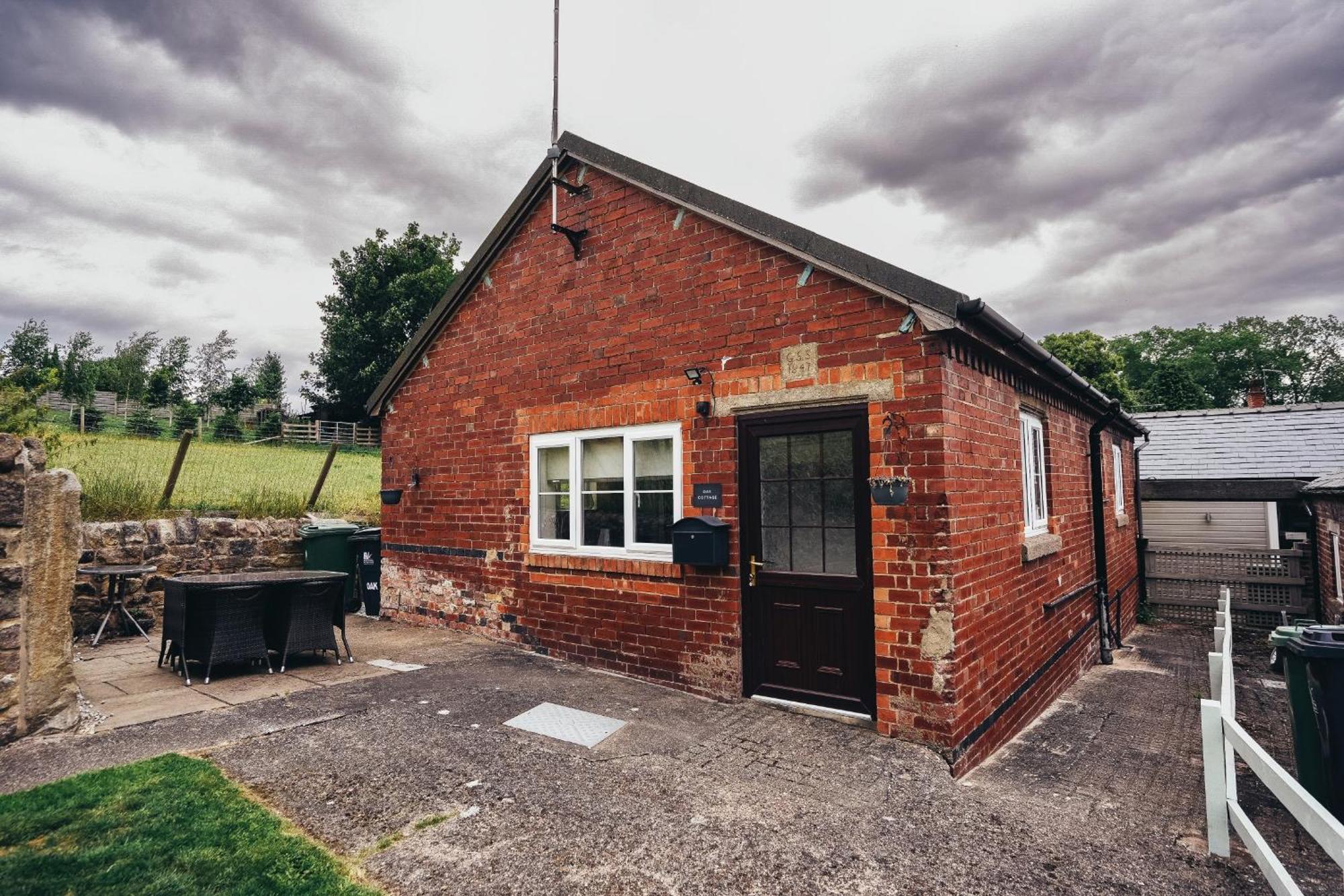 Cottages In Derbyshire, Oak Cottage Hazelwood Exteriör bild